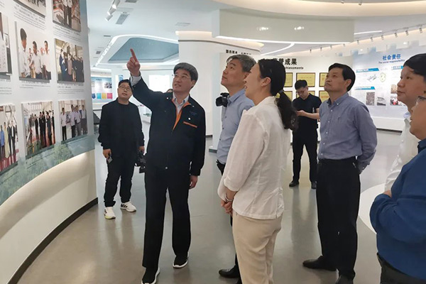 新鄉(xiāng)市委副書記王新軍蒞臨長(zhǎng)城公司調(diào)研指導(dǎo) 新鄉(xiāng)市委副書記王新軍蒞臨長(zhǎng)城公司調(diào)研指導(dǎo)