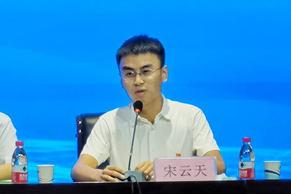 孟莊鎮(zhèn)黨委副書記、鎮(zhèn)長宋云天