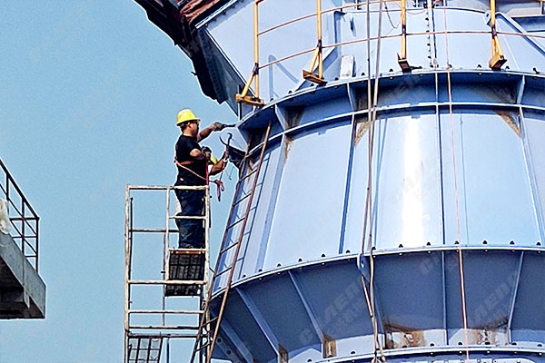 山東年產(chǎn)30萬噸礦粉線項(xiàng)目安裝現(xiàn)場