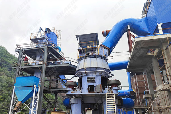 吉林年產(chǎn)30萬噸礦粉線項(xiàng)目安裝調(diào)試現(xiàn)場