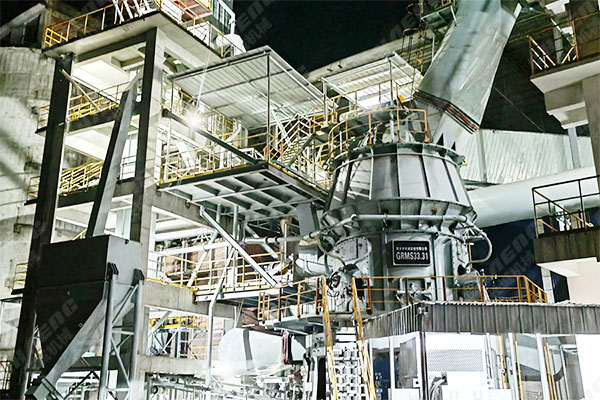 云南年產(chǎn)30萬噸礦粉線項(xiàng)目安裝調(diào)試現(xiàn)場