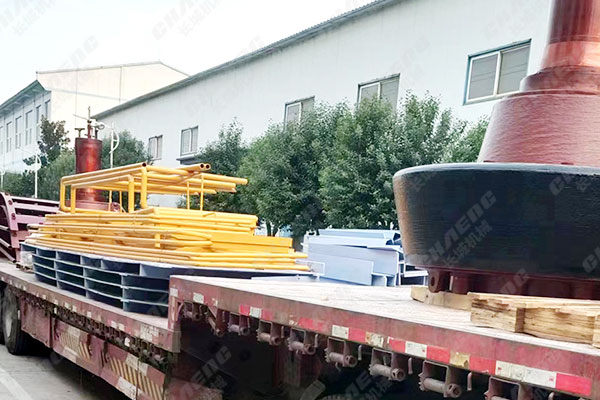 湖北年產(chǎn)60萬噸鋼渣線搖臂、磨輥等發(fā)貨